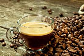 Customize your cup with 3 strengths and 3 temperature options, or make it iced de'longhi magnifica s coffee machine is completely automatic and with a touch panel inserted in it so it is very easy to use. The De Longhi Magnifica Review Affordable And Intuitive