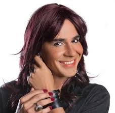 Conhece? Ator da Globo vira mulher em Salvador