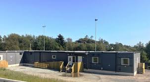 Karmøy kommune vil sannsynligvis være ferdig med dose 1 i massevaksineringen innen 1. Skolepaviljong Til Karmoy Kommune Eide Bygg Anlegg As