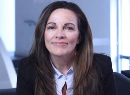 Hidden camera reveals false claims some retailers make during diamond sales 