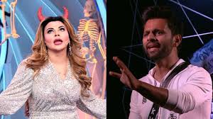 Get all the latest updates on bigg boss 2020 contestants, voting, eliminations & eviction! Bigg Boss 14 Rakhi Sawant Prank Calls Rahul Vaidya As Disha Parmar Responds To His Marriage Proposal