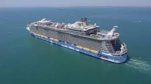 She underwent a second drydock refit in on 1 april 2019, oasis of the seas was undergoing work at a dry dock in the bahamas when two. Navantia Shiprepairs Cadiz Allure Of The Seas Royal Caribbean Youtube