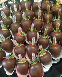 Birthday Chocolate Covered Strawberries Pinterest Alcohol Infused Chocolate Covered Strawberries Infused W Red Berry Ciric Moscato Or Cogna Chocolate Covered Strawberries Strawberry Dip Covered Strawberries