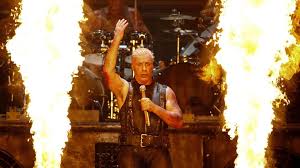 Till lindemann joey kelly end of yukon signing session. Rammstein Sanger Till Lindemann Soll Einen Hotelgast Verletzt Haben Stern De