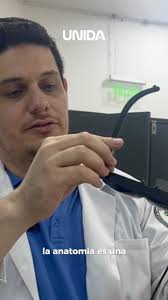 Aprender Anatomía como nunca antes ✨, El Dr. William Gamarra, docente de  Anatomía, nos habla sobre la experiencia de aprendizaje con lentes de  realidad aumentada en la sala de aula. , Gracias a esta ...