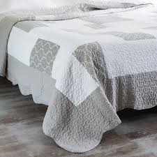 Trapunta 2 Federe Grigie In Lino 240 X 260 Cm Camille Maisons Du Monde Quilted Bedspreads Bed Spreads Linen Quilt