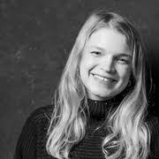 Tracy Bobbitt's Instagram, Twitter & Facebook