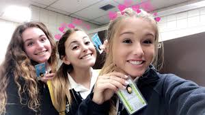 Laura Grace Hardy (@lauragracehardy)