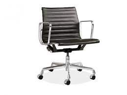 A week ago i came into possession of a herman miller, designed by eames (aluminium group) lounge chair in gray vinyl. Eames Aluminum Group Management Chair