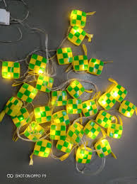 Agama di indonesia ada 6 yaitu islam, kristen, khatolik, hindu, budha, kong hu chu. Lampu Raya Ketupat Sewa Your Diy Project Supplies