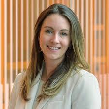 Leandra Davis's Instagram, Twitter & Facebook