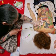 Their artist mutsuo is doing so much for the world of japanese tattoos. Tebori Tattoos Can Japan S Hand Carved Tradition Survive Cnn Style