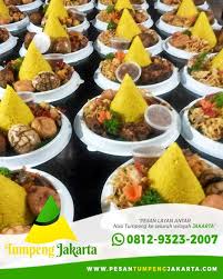 Masak santan, air kunyit, serai, daun salam, dan garam sampai mendidih. Pesan Tumpeng Mini Jakarta Selatan Tumpeng Enak Murah Tumpeng Nasi Kuning Harga Nasi Tumpeng Mini J Ide Makanan Makanan Dan Minuman Resep Masakan Indonesia