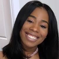 Beth Napper's Instagram, Twitter & Facebook