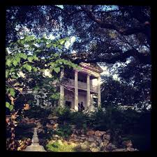 Black Swan Inn San Antonio Built In 1867 In 1842 The Battle Of Salado Happened Here Black Swan Inn Salado House Styles