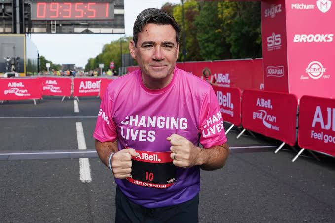 Andy Burnham joins tens of thousands to take part in biggest ever Great  North Run - The Mirror