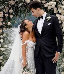 La mappa delle tendenze moda bridal e la nostra selezione degli abiti da sposa 2021. Abito Da Sposa Storia E Tendenze 2021 Wedding Day Paco Clienti