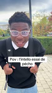 L'intello essaie de pécho, mais c'est pas facile ! 😂