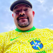 Who can repair a refrigeration unit in a food truck in Logan Utah?