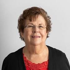 Pam Davidson's Instagram, Twitter & Facebook