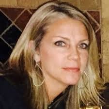 Leslie Lafferty (@leslielyn86)