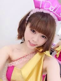 大家有看【美女與男子】嗎？裡面出現了台灣偶像團體「T-DOLLS」耶~好親切(*´∀`)人(ฺ´∀`*)  其中一位成員，是小淳打造的偶像女團「Through Skills」的Hsuan施鈺萱所飾演的哦❤  ☆今晚10點【美女與男子】，看緯來日本台幫「T-DOLLS」加油吧(✿❛◡❛ฺฺ)ﾉｼhttp://goo.gl ...