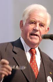 In der zeit, als die cdu unter helmut kohl noch eine andere volkspartei war als heute, galt kurt biedenkopf als einer der vordenker. Vipqdqvvqagrqm