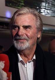 Berlinerisch, fränkisch, hessisch, kölsch, schweizerdeutsch, hamburger. Simonischek Peter Biographien Im Austria Forum