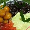 Disajikan bersama saus kinca atau saus gula merah. 1
