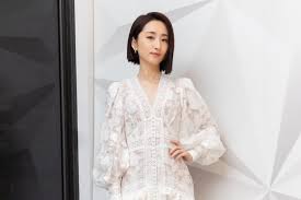 Jun 20, 2021 · 柯佳嬿端午節加入賈永婕送暖行列。 （圖／翻攝自ig／janet_chia_） 柯佳嬿自防疫三級警戒以來，發揮「宅家救國」精神，除了偶爾的採買外都待在家裡，平時很少喝酒的她這段時間酒量意外變好，廚藝則突飛猛進，她曾感嘆發文「世界已經不一樣了」，坦言原. çµå©š3å¹´æ­ä¸Šç–«æƒ…æ‡·å­•æ½® æŸ¯ä½³å¬¿å›žæ‡‰äº† å¨›æ¨‚ Nownewsä»Šæ—¥æ–°èž