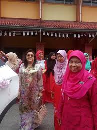 Things to do near clifford school. Selamat Bersara Puan Tan Mwee Smk Clifford Kuala Lipis Facebook