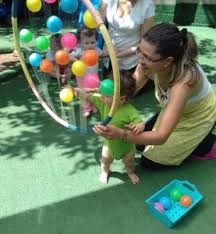 Puedes utilizar rodillo inflable para que tu pequeño se divierta en el exterior gracias a los juegos de niños al aire libre. Juegos Para Ninos Al Aire Libre Como Organizar La Casa