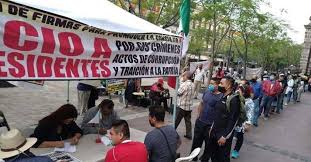 Conferencia de prensa matutina, desde palacio nacional. Continua La Recoleccion De Firmas Para Consulta Sobre Juicio A Expresidentes