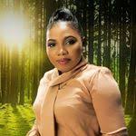 Agi Akins's Instagram, Twitter & Facebook