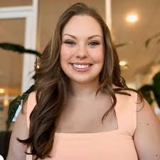 Learn about the Mentors helping entrepreneurs in our program