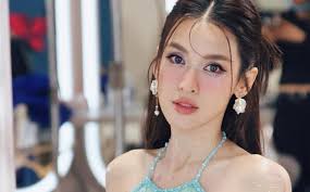 Nhan sắc "chị đẹp" bản Việt khiến khán giả Trung Quốc nức lòng