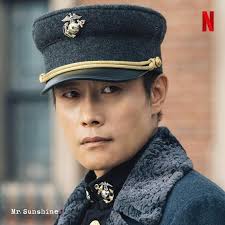 SMILE! Squid Game's Lee Jung-jae and Director Hwang Dong-hyuk have a  message for you ❤️