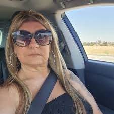 Breakfast Stuffed 🥑 Avocados If you love be avocados as much as I do. This  is a healthy breakfast that is good for you! Ingredients Avocado (1 per  person), Eggs (2 per