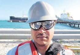 Quick action of shipping agent leads to life-saving rescue of crew member