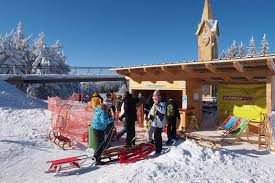 It is a winter sports center and health resort. Naturrodelbahn Oberhof