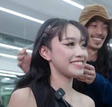 Hello. I was just wondering if anyone knew of any good hair dressers that  would be able to do this cut for me exactly as pictures, but have the sides  the same