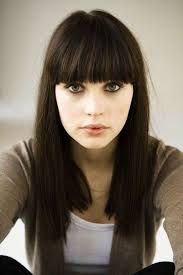 Quest’anno, i capelli lunghi a strati con la frangetta sono tra i preferiti dalle donne, e dovreste provarli anche voi! Tagli Di Capelli Lunghi Primavera Estate 2017 Foto 24 Di 36 10elol