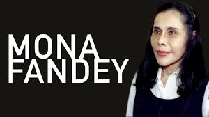 Nampak mona fendy duduk and terus keluar ikut baca: B File Mona Fandey Youtube