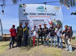 Harga tiket waterboom bali tersedia dalam beberapa paket. Pantai Salopi Jadi Titik Hari Peduli Sampah Nasional Di Kabupaten Pinrang