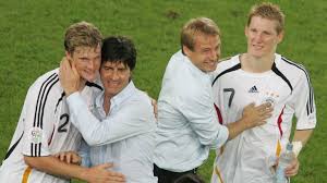 Joachim löw nimmt den ersten wechsel der partie vor. 2018 Fifa World Cup News Menotti The 2006 World Cup Has Transformed German Football Fifa Com