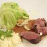 Hirschfilet Mit Portweinsauce Und Spitzkohlkuchlein Hirschfilet Rezepte Portweinsauce