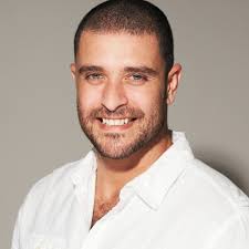 Carioca, nasceu em 26 de abril de 1981, é cantor, compositor e vem de uma nobre linhagem do samba. Diogo Nogueira Drive In Veja A Agenda Do Show Em Sp Zine Cultural