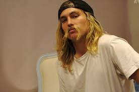 I don't know what gender you are, but i as well as hair and other physical characteristics. Max Hodges Surfer Tmz Reporter Long Hair Styles Men Beautiful People Long Hair Styles