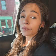 Who is an artist in Springfield that can do specific styles?