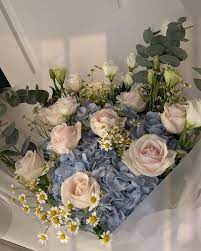 花 𝑩𝑳𝑶𝑶𝑴𝑰𝑵𝑮 𝑫𝑨𝒀𝑺 in 2021 beautiful bouquet of flowers flower desserts pretty flowers